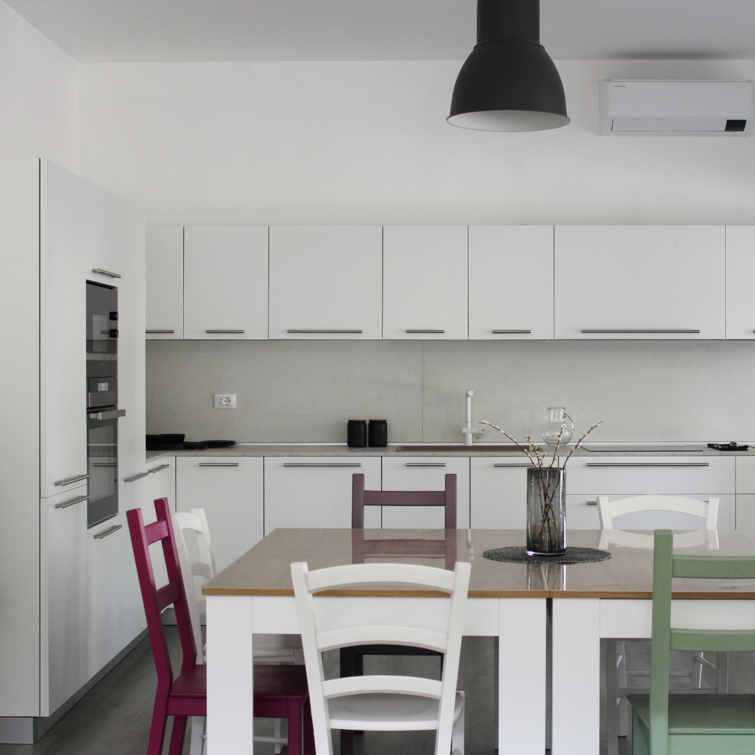 Doimo Cucine kitchen installed for the Kirikù daytime educational community in Montebelluna